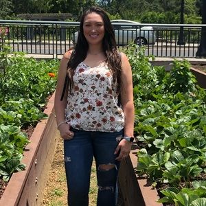 Meet your Posher, Rebecca